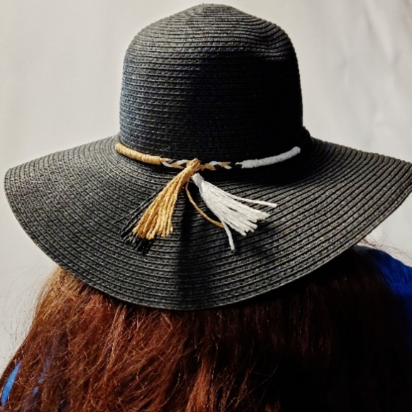 NWT black straw hat - Picture 2 of 3